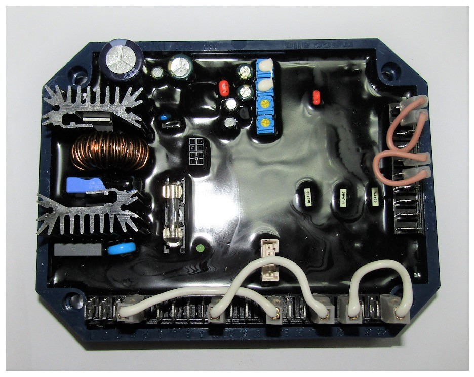 Регулятор напряжения ECO38-3LN/4/AVR
